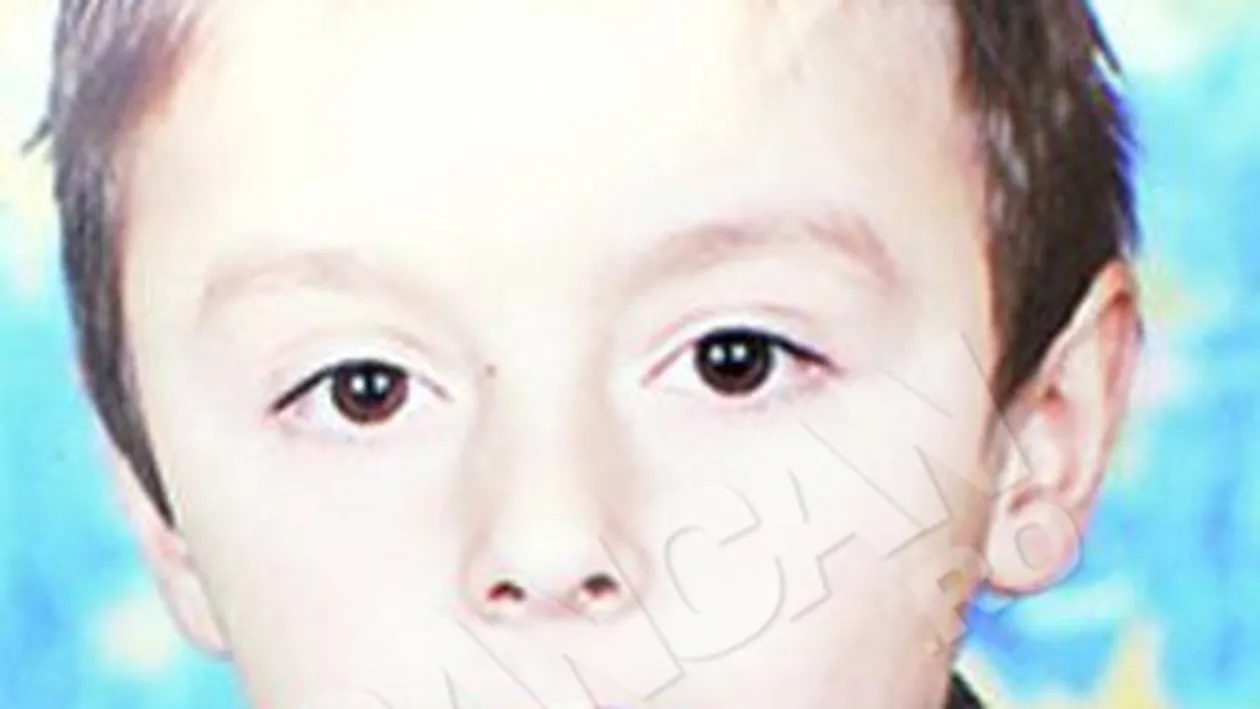 Elevul a cazut de pe o anexa. A murit in curtea scolii, cu capul zdrobit