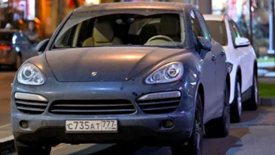 De ce nu au mai pornit maşinile Porsche în Rusia, incident care a blocat sute de bolizi în parcări
