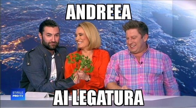 Gestul făcut de Smiley în timp ce Gina Pistol şi Ana Baniciu transmit mesaje subliminale