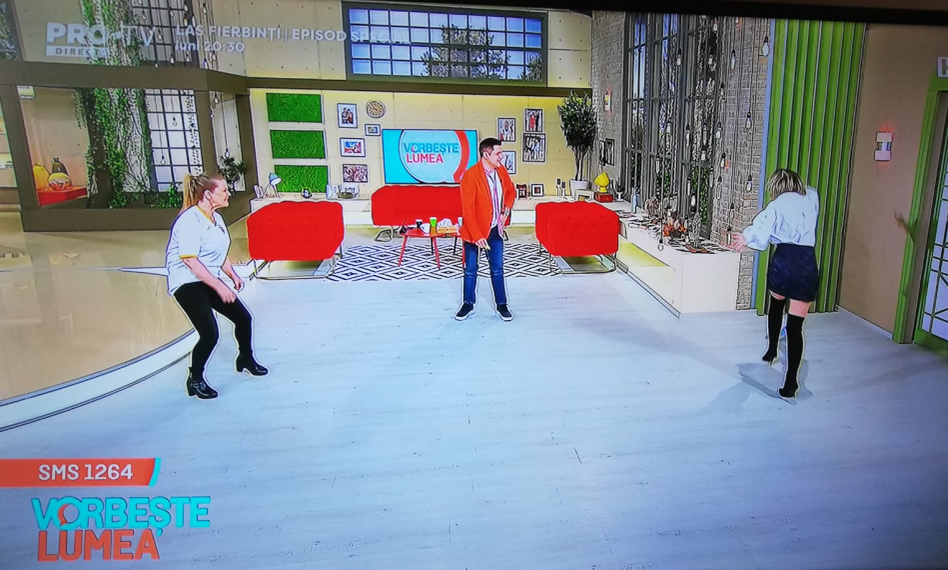 Ioana Cosma și Adela Popescu, miuță chiar în platoul Pro TV! Cove a rămas mască, dar și-a luat apoi revanșa