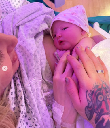 Chiara Ferragni a devenit mămică pentru a doua oară. Cum arată fetița acesteia, dar și ce nume va purta 