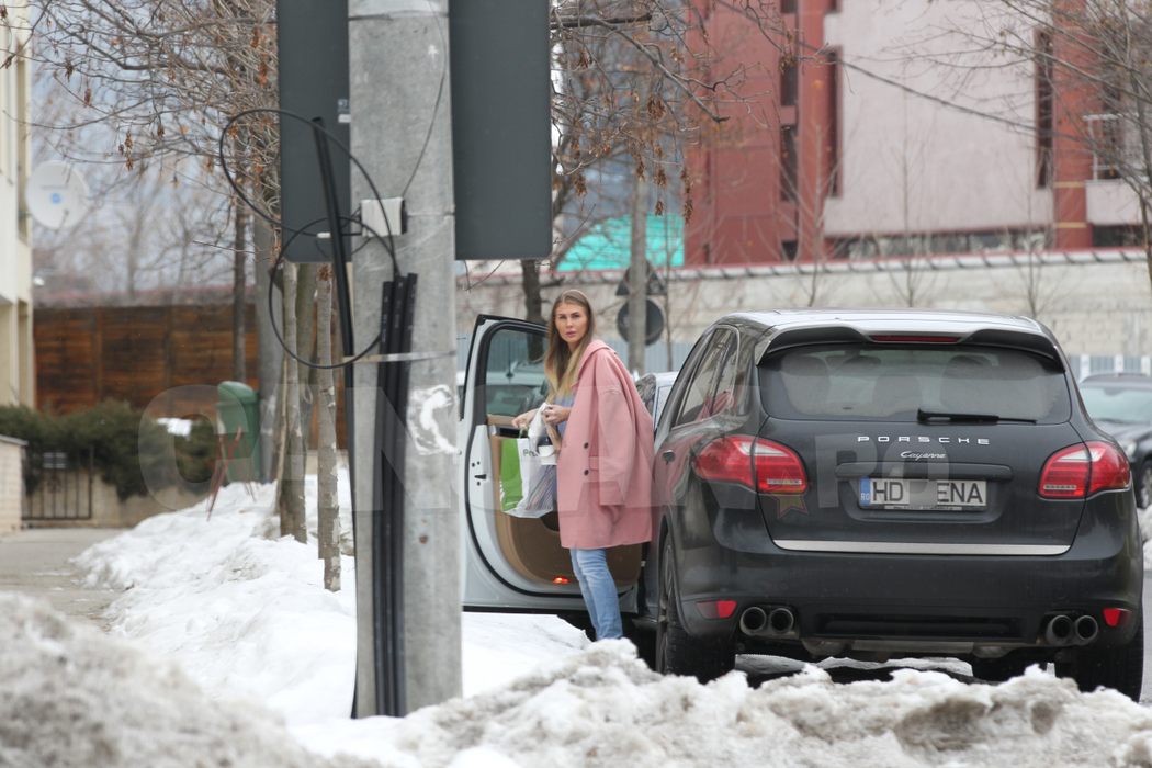 UPS! Soţia stelistului Enache a păţit-o…a căzut rău în genunchi! Reacţia ei după accident a fost FABULOASĂ!