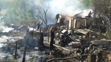 O bătrână din Dolj, arsă de vie de un bărbat care o credea vrăjitoare. Ce au găsit poliţiştii în casa criminalului