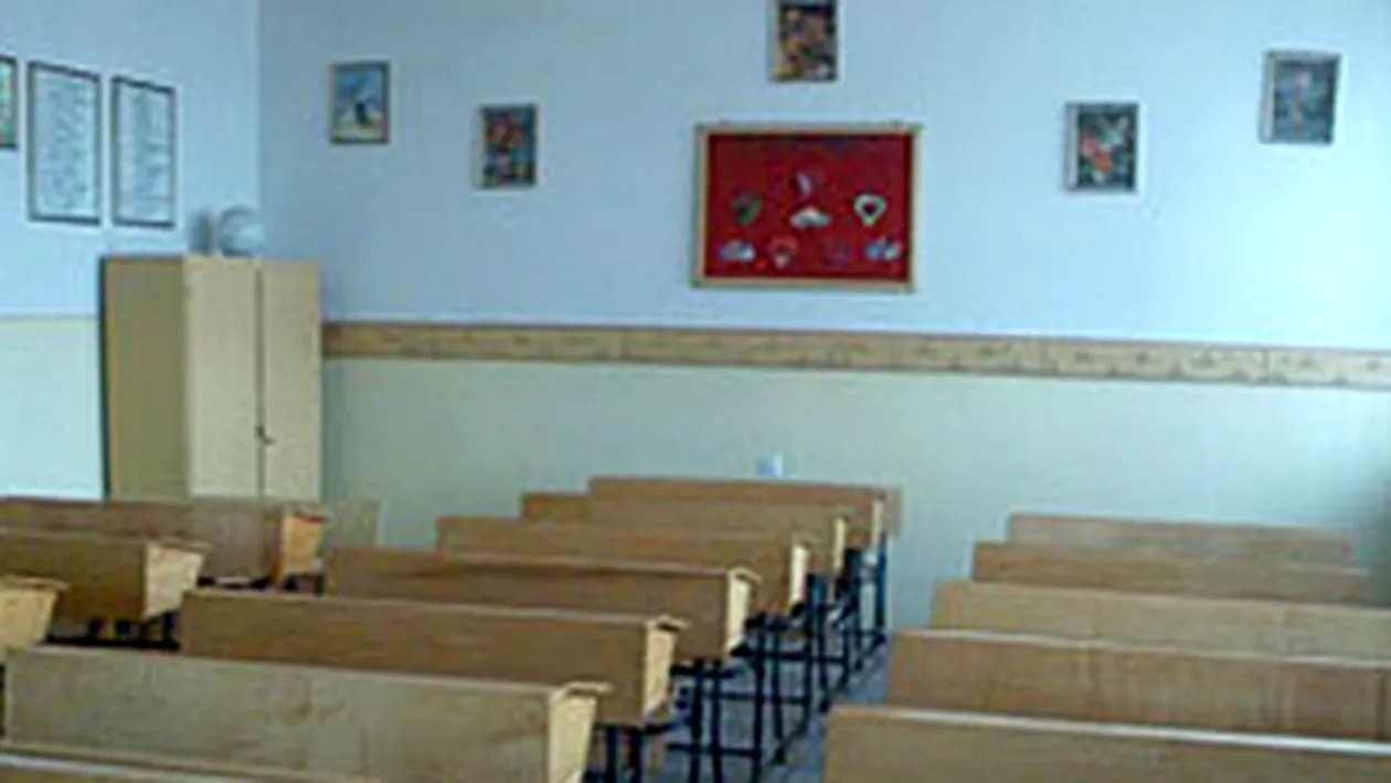 22 de scoli raman inchise, patru s-au redeschis vineri, iar patru se vor deschide luni in Suceava!