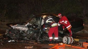 TRAGEDIE! Accident dramatic în Dolj. O femeie a MURIT si alti patru oameni au fost raniti