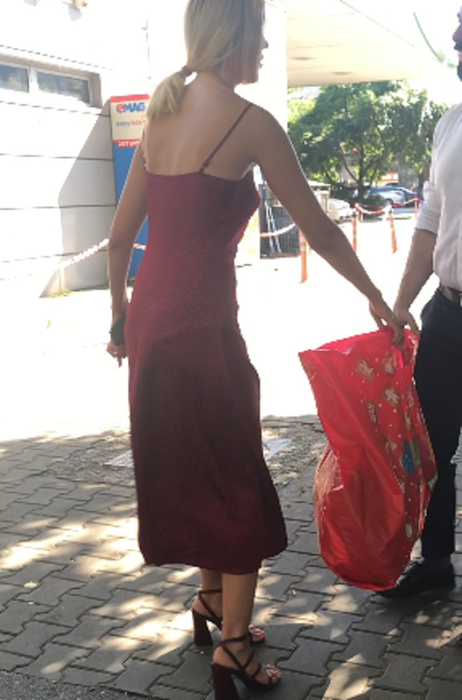 Imagini exclusive cu Emily Burghelea, la platoul Acces Direct, după ce și-a recuperat bagajele