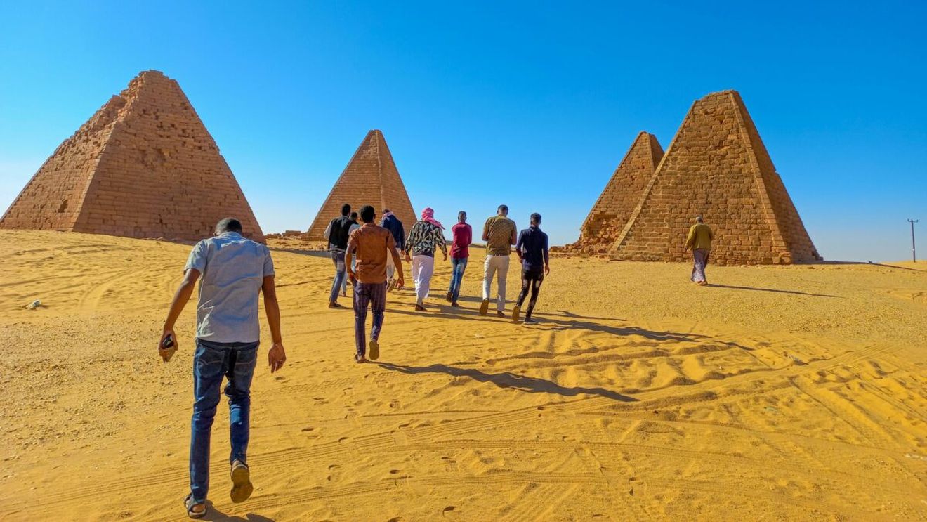 Vacanțele românilor din Orientul Mijlociu ar putea fi în pericol. Ce se întâmplă cu banii plătiți, de fapt