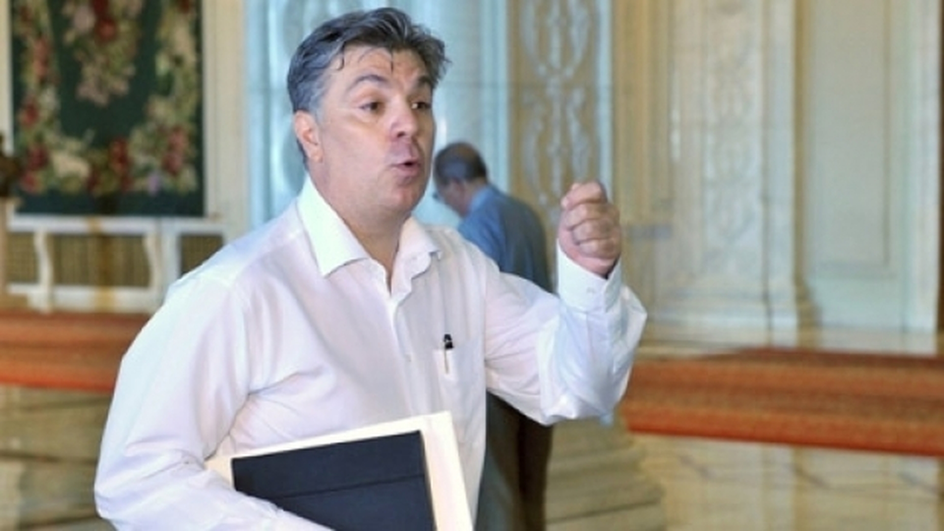 Al treilea om in stat a pierdut procesul cu fosta iubita. Cat plateste Zgonea pensie alimentara