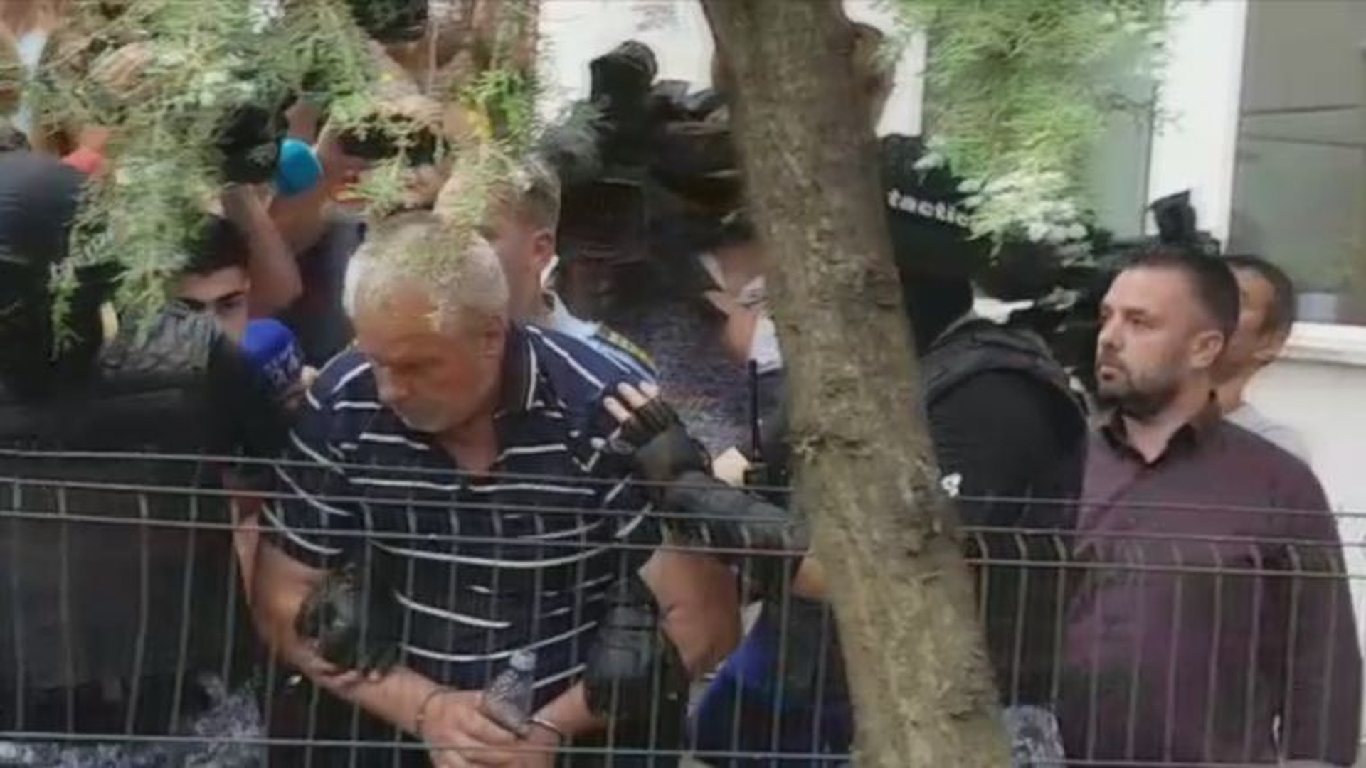 S-a făcut dreptate! Criminalul din Caracal, rupt cu bătaia: "Nu mai pot! Mă doare!"
