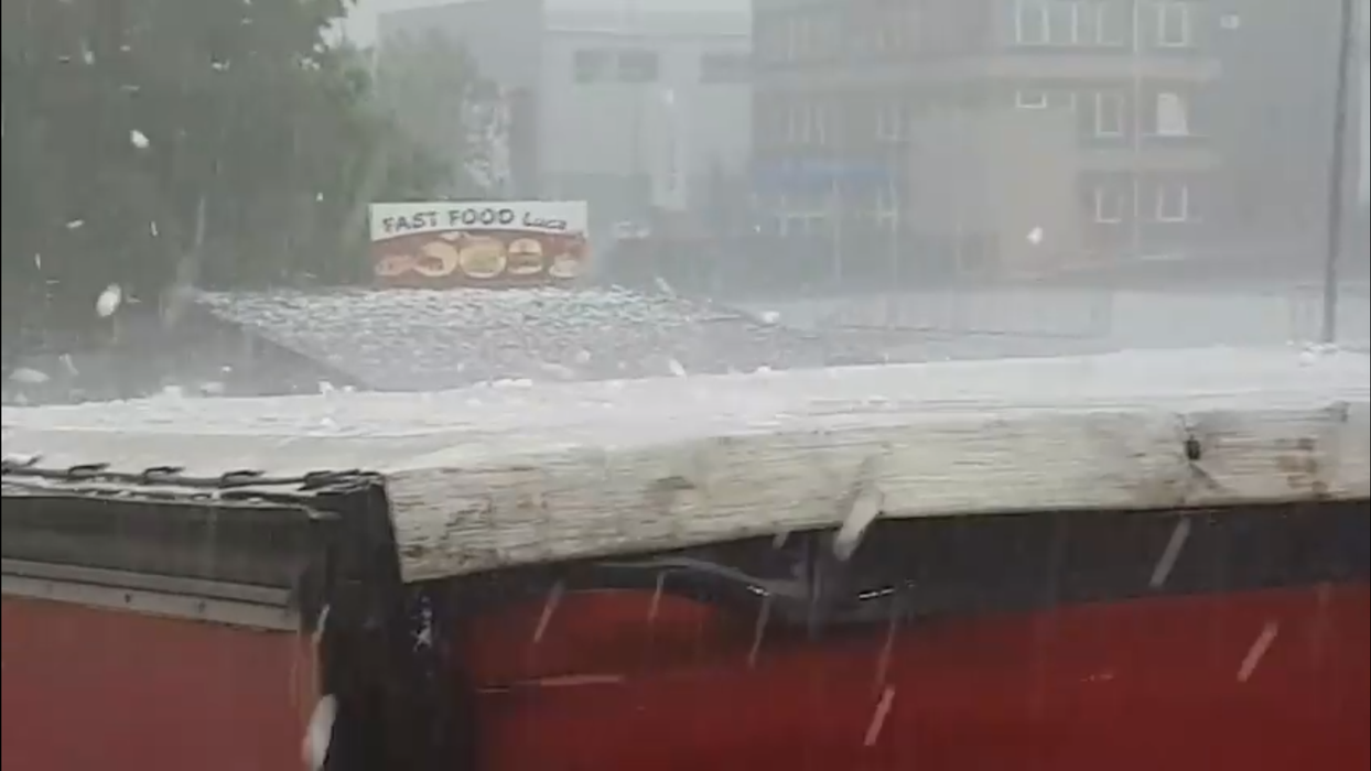 Potop în România! Imagini apocaliptice în marile orașe din țara noastră, în urma haosului meteorologic