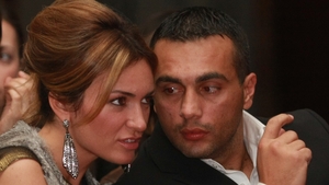A uitat definitiv de sotul aflat in puscarie si de divort! Imagini incendiare cu Maria Marinescu cand danseaza pe mese, in club!