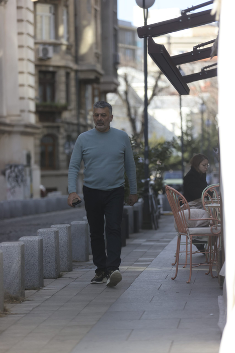 Joseph Hadad face "naveta" între restaurantele sale (Foto: CANCAN.RO)