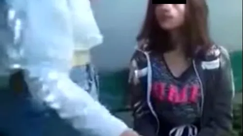 O copilă de 12 ani a fost bătută cu sălbăticie de patru adolescente, în Târgu Jiu