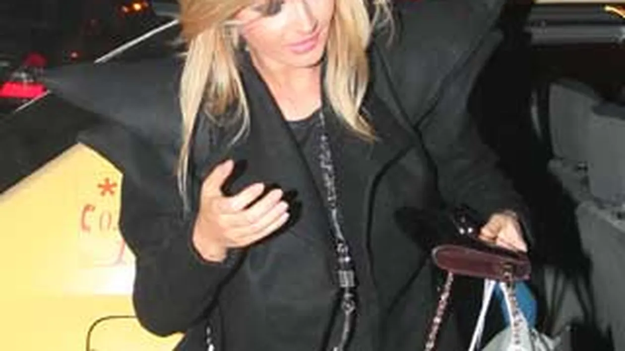 Alina ex-A.S.I.A: Sunt din Ardeal, stau cu tuica langa pat