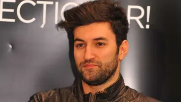 Imagine de zeci de mii de Like-uri! Smiley, pe câmp la culesul porumbilor! Cum reusesti să fii asa perfect?