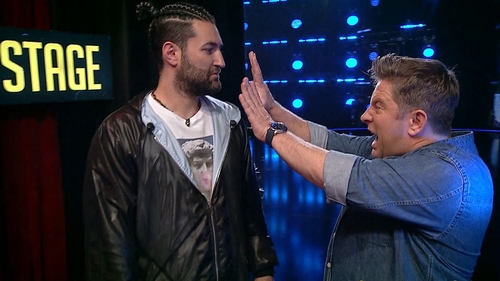 Smiley are un “viciu blând”, dar cu efecte periculoase. Pavel Bartoș l-a dat de gol în timpul filmărilor pentru Românii au Talent: “De-aia nu-mi iese mie hipnoza cu el” | VIDEO
