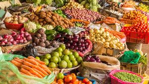 Piețele din România rămân deschise: ”Este important ca producătorii români să aibă unde să îşi vândă producţia”