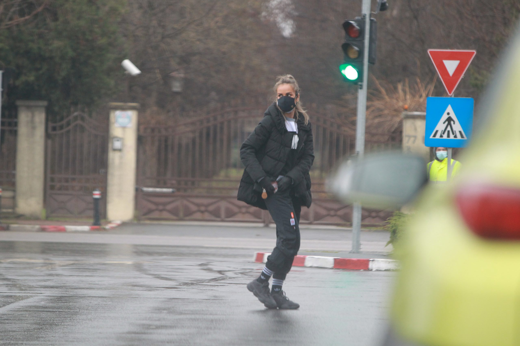 La 42 de ani, Diana Munteanu le dă clasă puștoaicelor