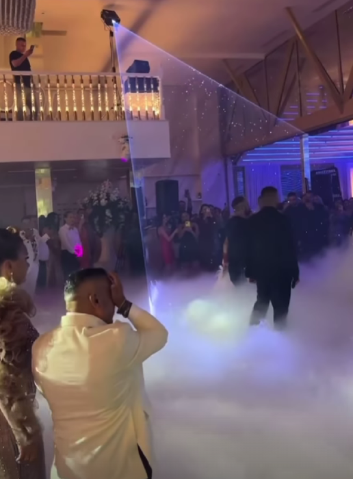 Adrian Minune s-a emoționat până la lacrimi
