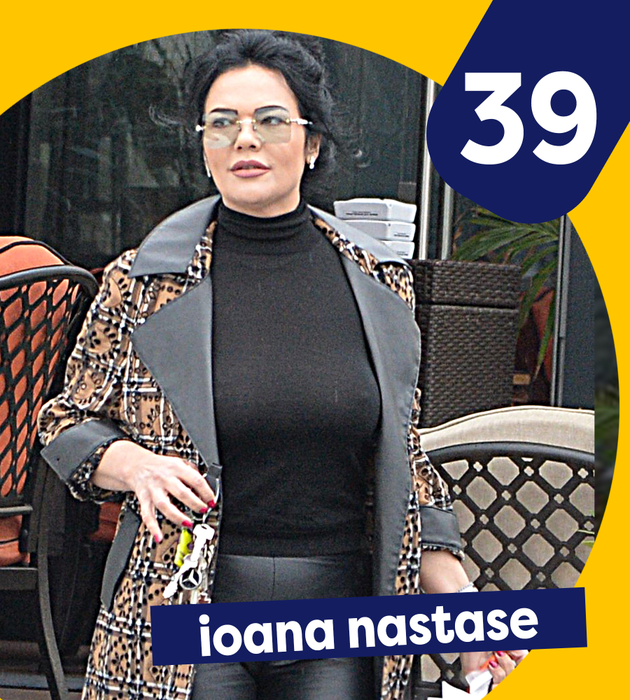 Top 40 sexy-vedete care nu poartă sutien pe stradă