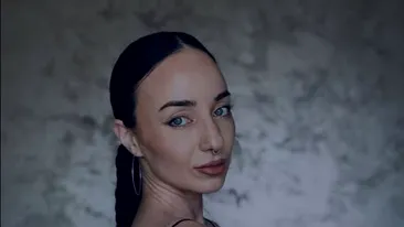 Ea e Andrada, polițista din Iași, care s-a retras din meserie pentru a face Only Fans. Ce reducere le-a pregătit foștilor colegi