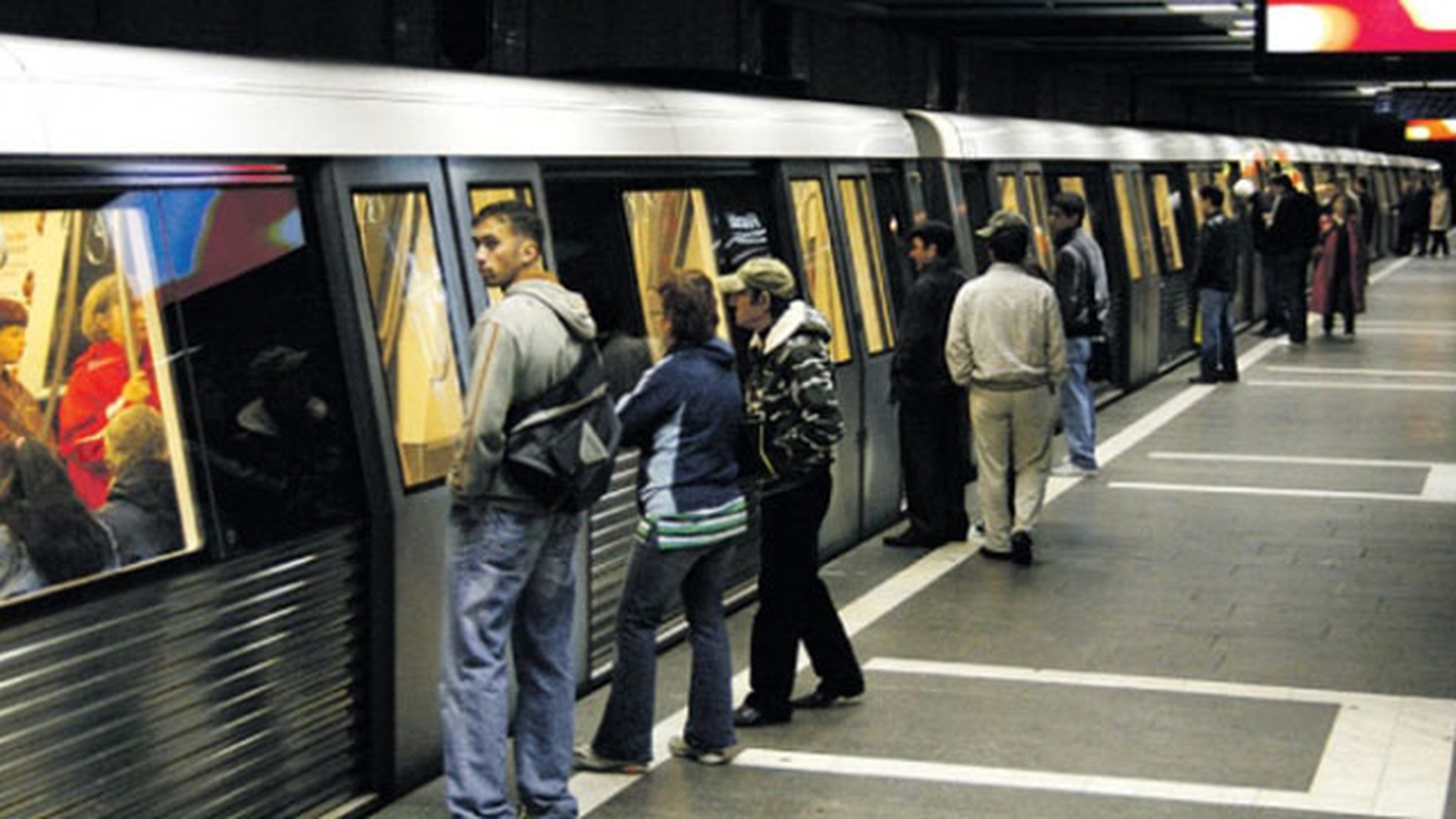 Crima la metrou! Un barbat a fost injunghiat, iar cateva ore mai tarziu a murit pe patul de spital!