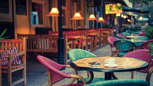 Proiect al Primăriei Capitalei: se susține afacerile locale! Bucureștenii vor primi vouchere să meargă la cafenele și restaurante