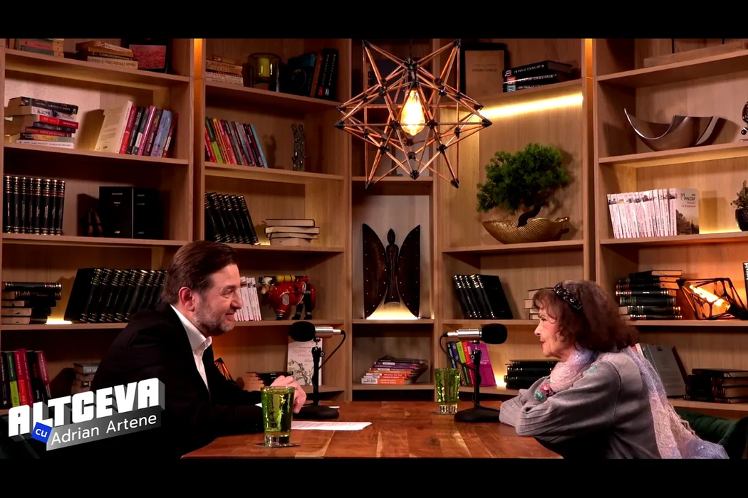 Marina Voica nu se dezlipește de o iconiță primită de la Corina Chiriac: ”Spun cu toată inima și mi se împlinește!”