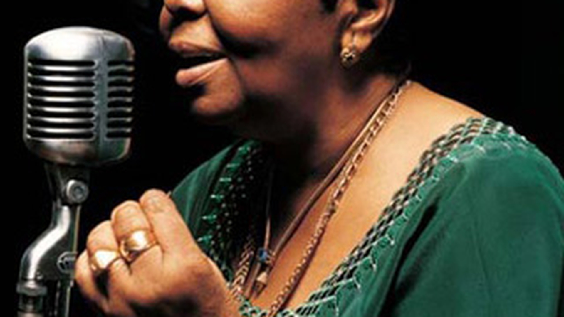 Cesaria Evora, "Diva desculta"’ va incanta iar fanii din Romania