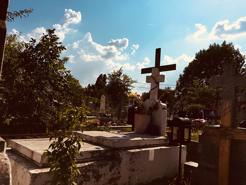 Mormântul lui Vasile Turcu este îngrijit săptămânal de Elena, soția lui
