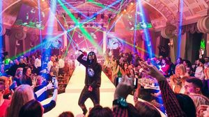 Carla's Dreams a făcut ”ravagii” într-un club din Beirut! Ce s-a întâmplat când au început să cânte melodia ”Sub pielea mea”