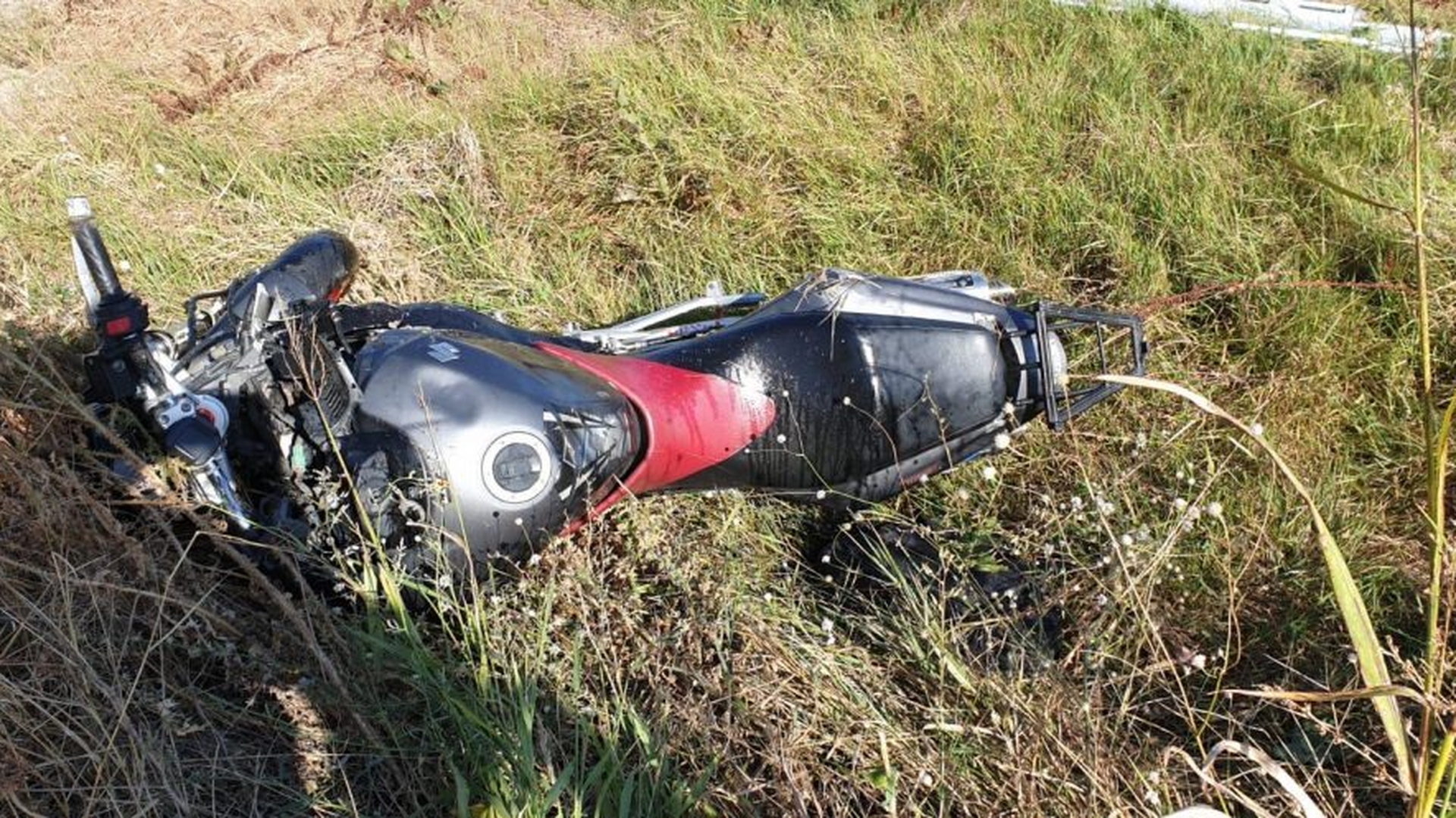 Accident rutier grav în Giurgiu. Un autoturism și o motocicletă, impact frontal. A fost solicitat elicopterul SMURD