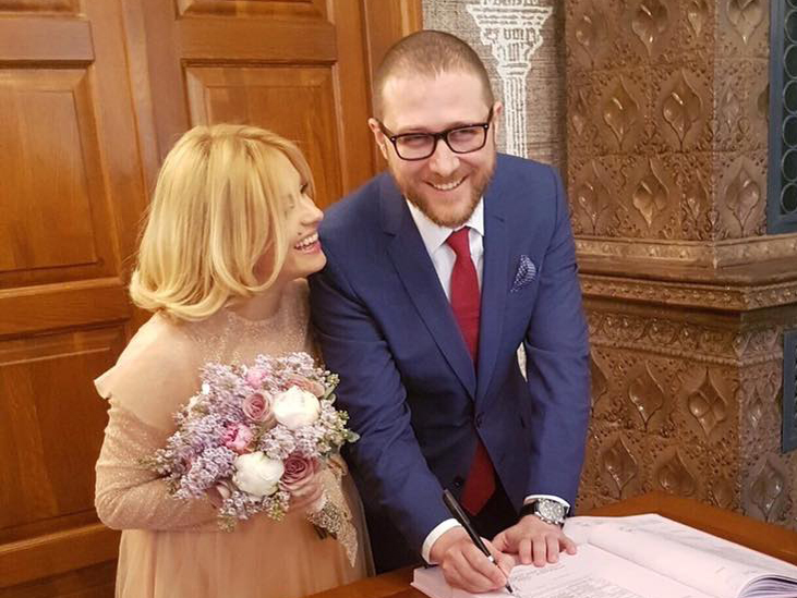 Simona Gherghe şi-a sensibilizat prietenii virtuali. „O pup, o miros…”