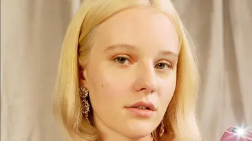 Acest manechin a primit ameninţări cu moartea, după ce a refuzat să se epileze! A apărut în reclama unui brand celebru şi are păr peste tot