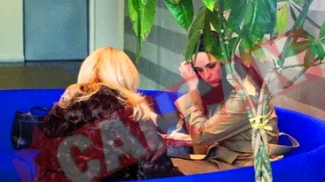 Am surprins-o la negocieri!