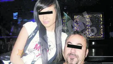 Tatal elevei violate a bagat frica in colegii fetei la o petrecere. S-a dus in locul Oanei la un majorat!