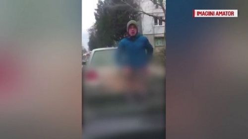Un şofer fără inhibiţii, care şi-a dat jos pantalonii în trafic, s-a ales cu dosar penal! Ce l-a scos din minţi pe bărbatul din Bacău