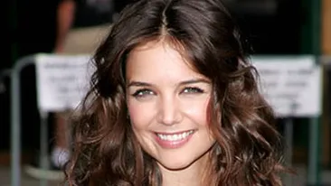 Katie Holmes a spart peste 25.000 de dolari la cumparaturi! Afla ce si-a luat actrita!