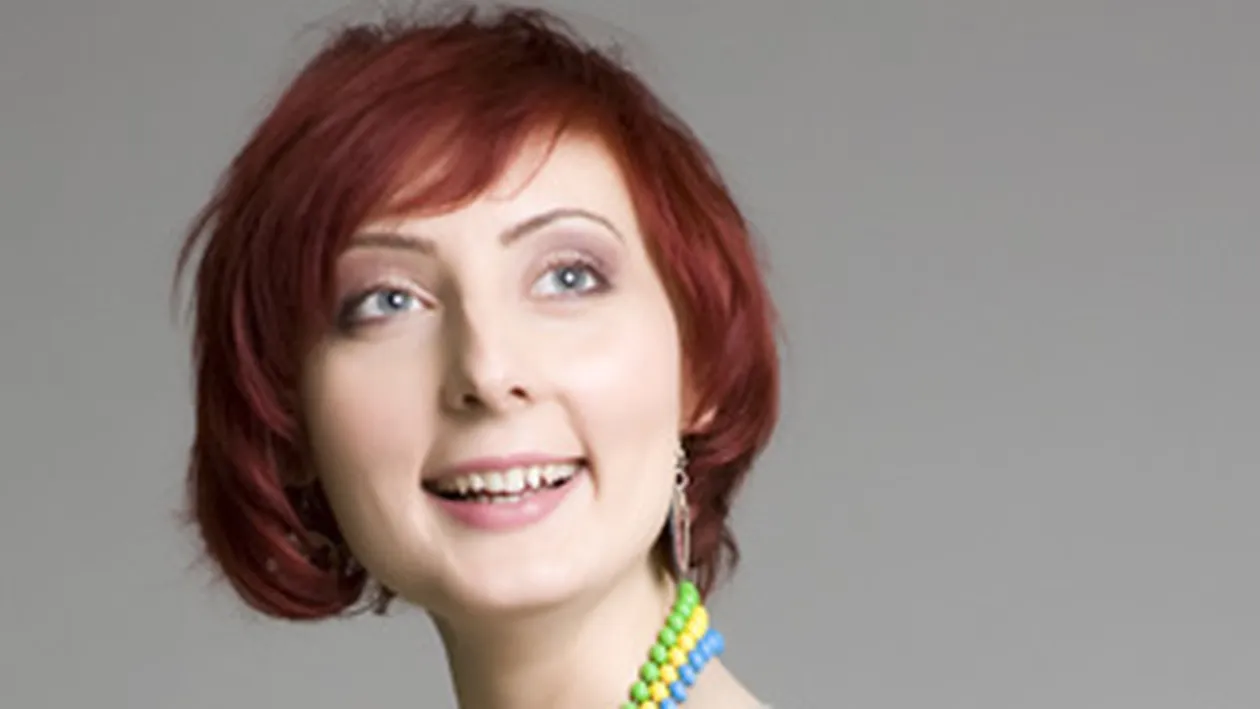 Am aflat cine e tanara misterioasa care a cantat cu Liviu Varciu! Vezi cine e!