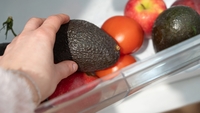 Cum păstrezi corect avocado, bananele și roșiile. Unde nu ar trebui să le ții