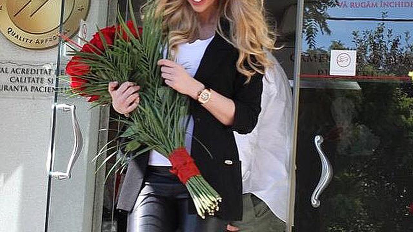 Cum arată Bianca Drăguşanu la două săptămâni de la naştere! Fanii i-au dat imediat like!