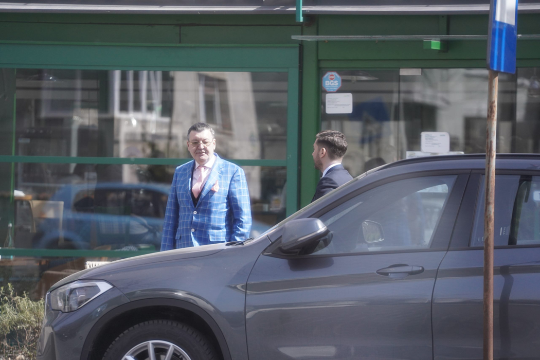 Dan Nicorescu a fost surprins, în repetate rânduri, la același restaurant de la Radu Beller (Foto: CANCAN.RO)