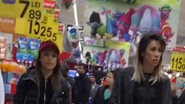 Şi de asta a luat-o Pepe de soţie! Raluca Pastramă, cu „brigada” de fete la…
