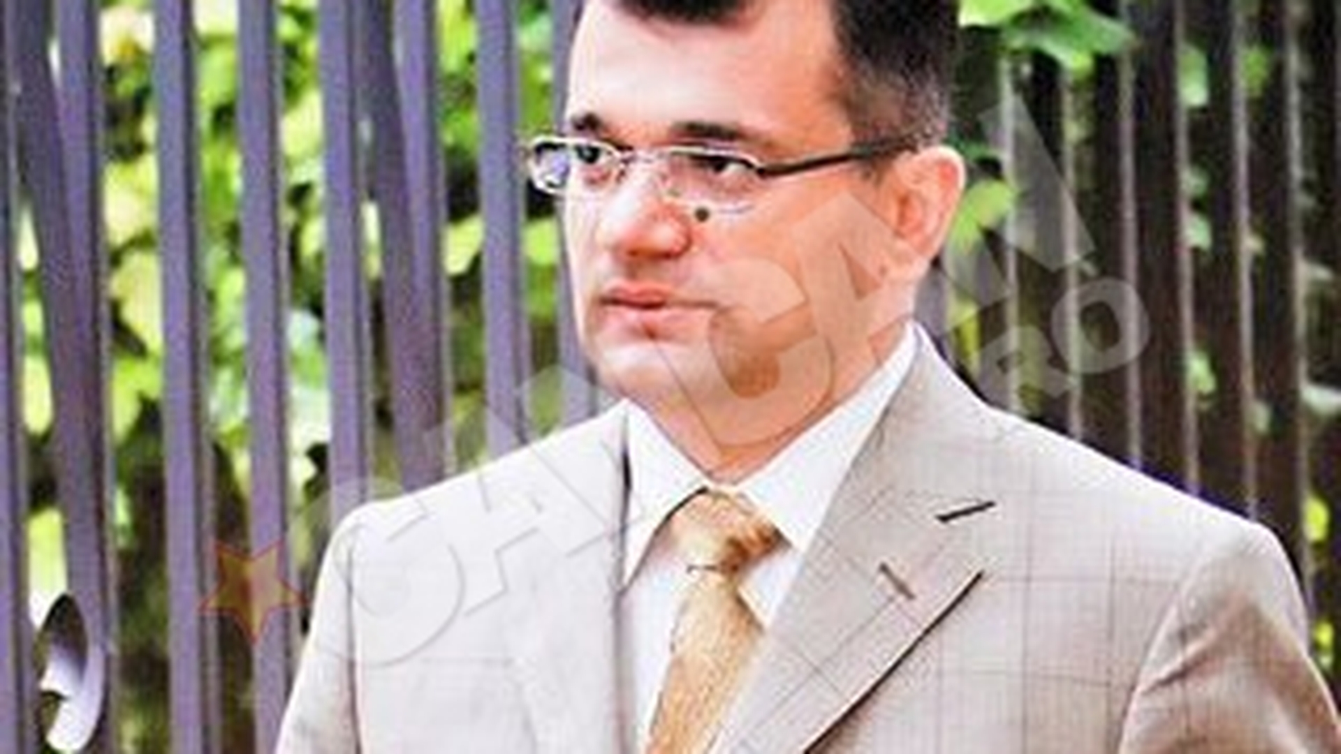 Tactica avocatului Dojana in cazurile Uzunov si Columbeanu