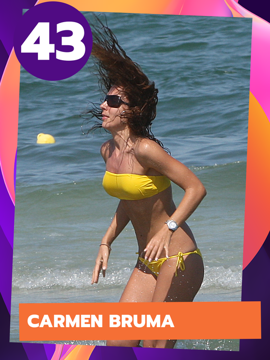 Cine o face mai bine? Cosmina Păsărin, Adelina Pestrițu, Anna Lesko sau Simona Trașcă? TOP 50 fete care se luptă cu părul, în costum de baie