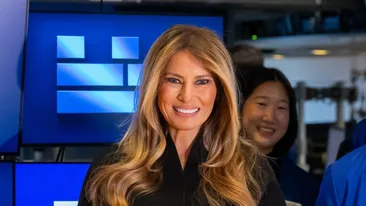 Prăjituri negre și popcorn de lux: Premiera alb-negru a filmului Melania la Casa Albă