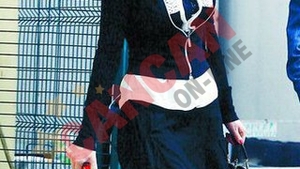 "Am ramas cu poseta si un ochi negru"