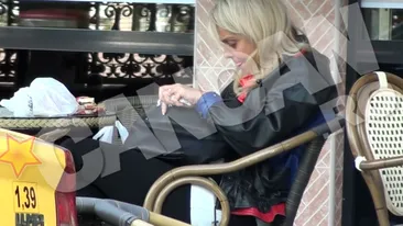 Zice ca face eforturi sa slabeasca, dar o vizita la cofetarie a dat-o de gol. Uite ce-a facut Iuliana Marciuc in fata prajiturilor