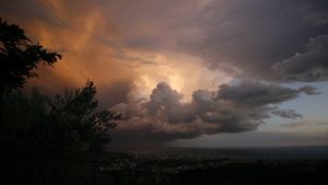 Anunțul îngrijorător al ANM cu privire la vremea din weekend. Ce spun meteorologii că ne așteptă