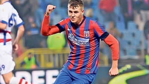 Daca afla Gigi Becali asta, evadeaza din puscarie! Iubita unui atacant de la Steaua tine cu... Rapid